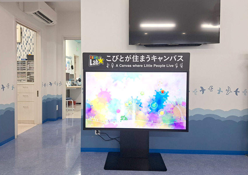待合室1　こびとが住まうキャンバス